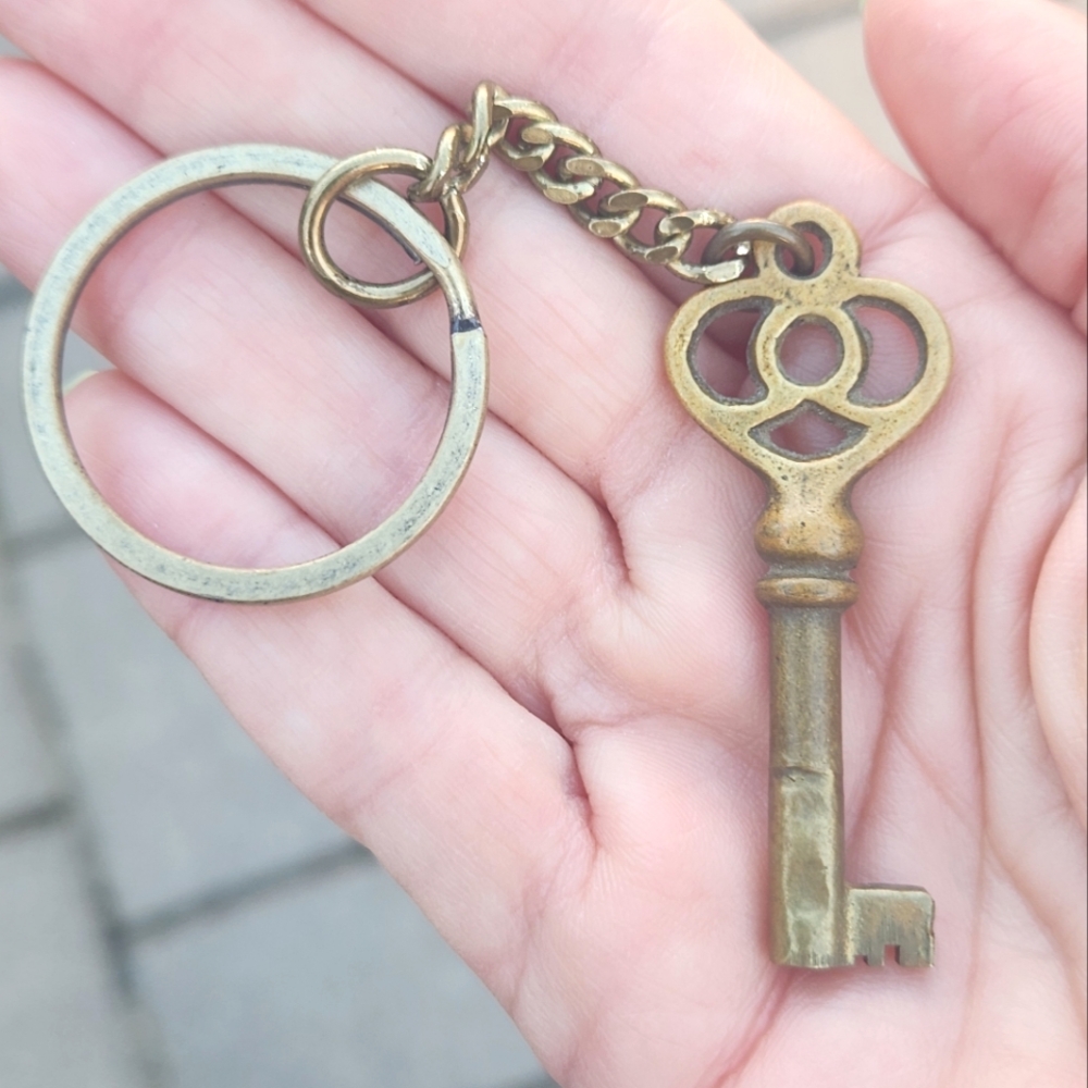 Anthropologie "Unlock My Heart" Key Keyring RARE